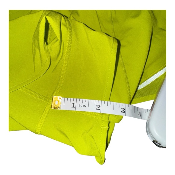 Lululemon Hotty Hot High-Rise Lined Short 2.5", Lichen, Size 12 NWT - Picture 4 of 4